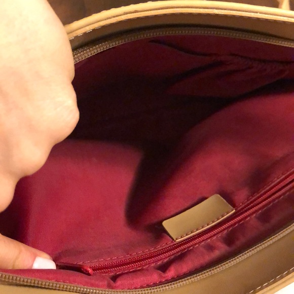 Kate Spade Vintage Nude Patent Leather Handbag - Picture 5 of 11